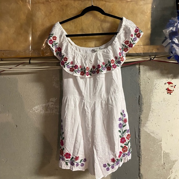 American Eagle White Floral Romper - Picture 1 of 2